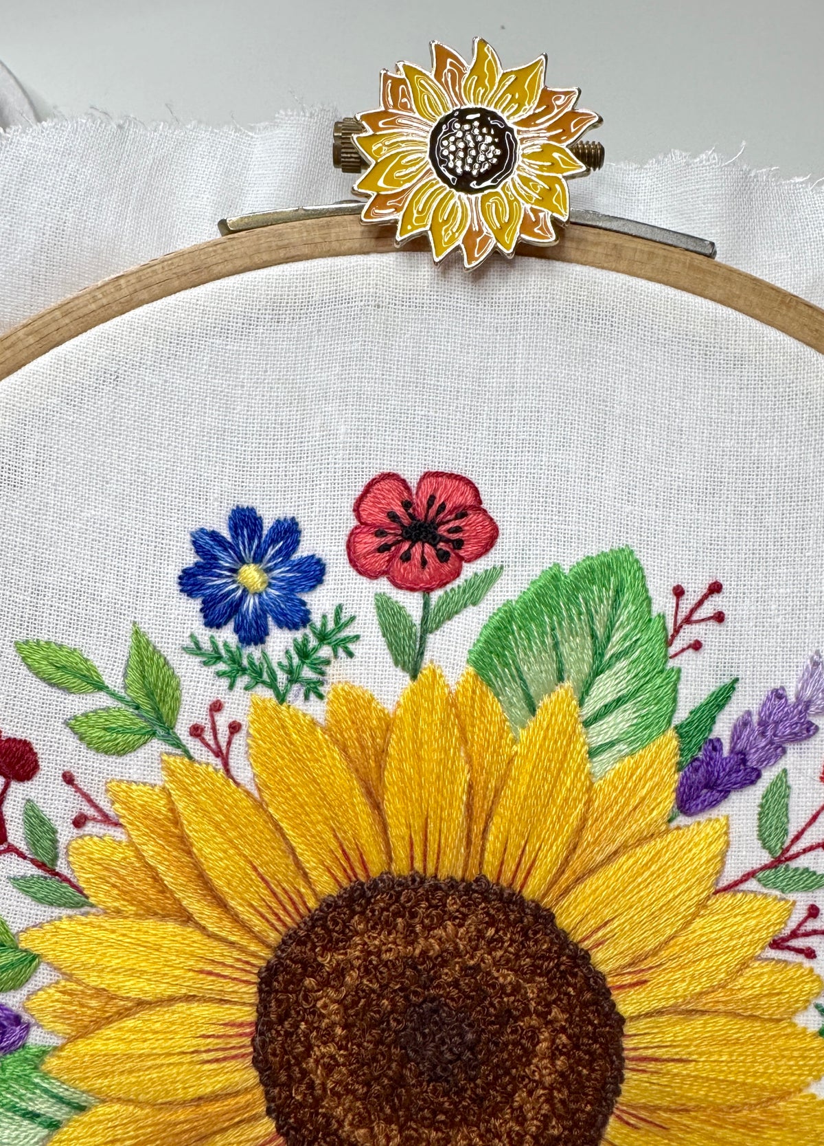 Sunflower in Bloom - Hand Embroidery Pattern + Complete Video Course