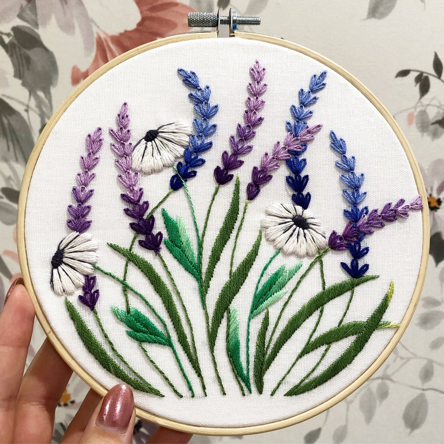 Lavender and White Daisy - Hand Embroidery Pattern