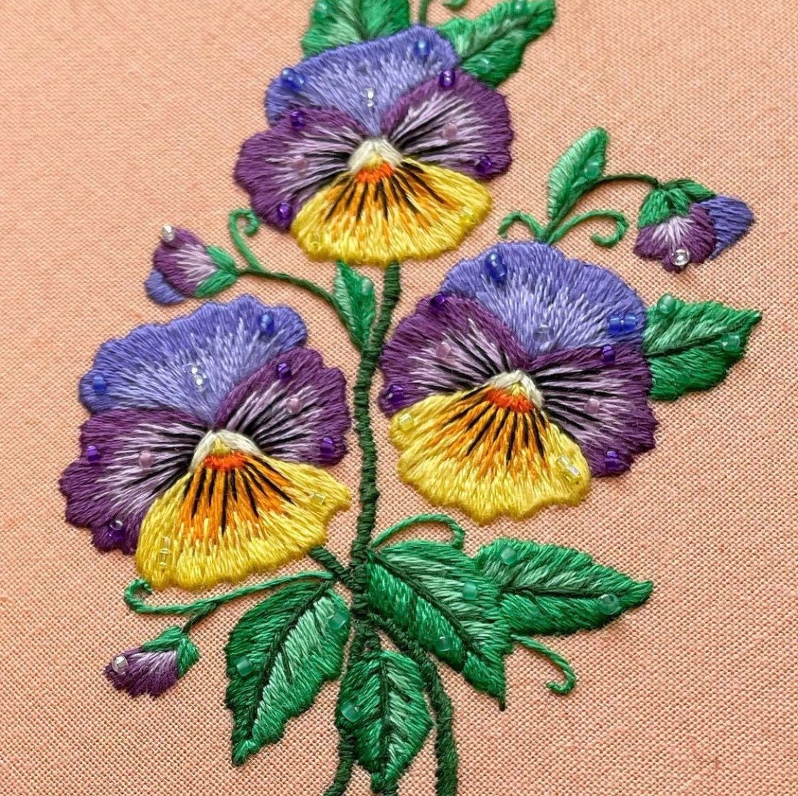 Vintage Pansies Bouquet - Hand Embroidery Pattern + Complete Video Course