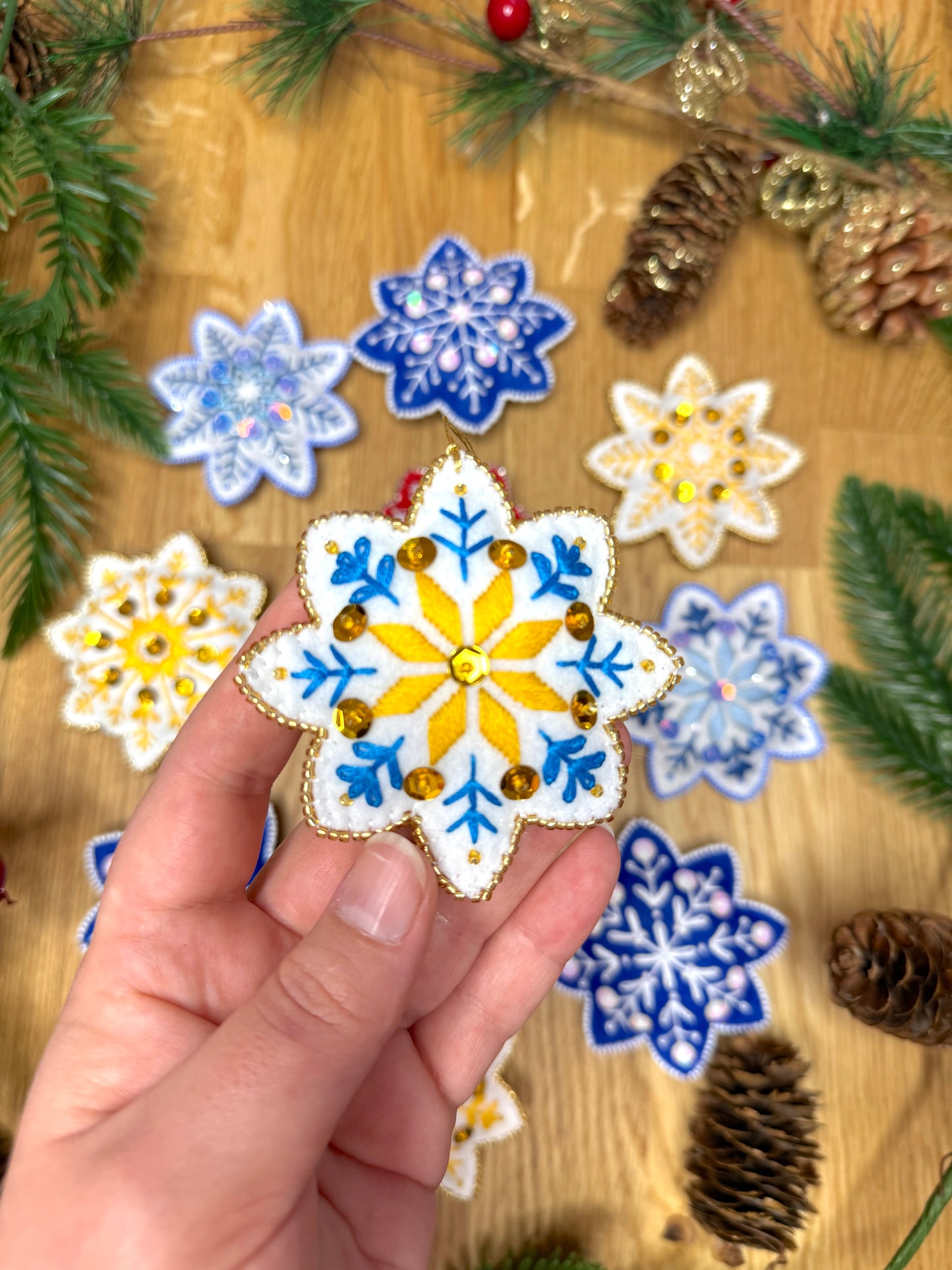 🎄Snowflake Christmas Ornaments ❄️ 6 Designs + 10 Color Versions