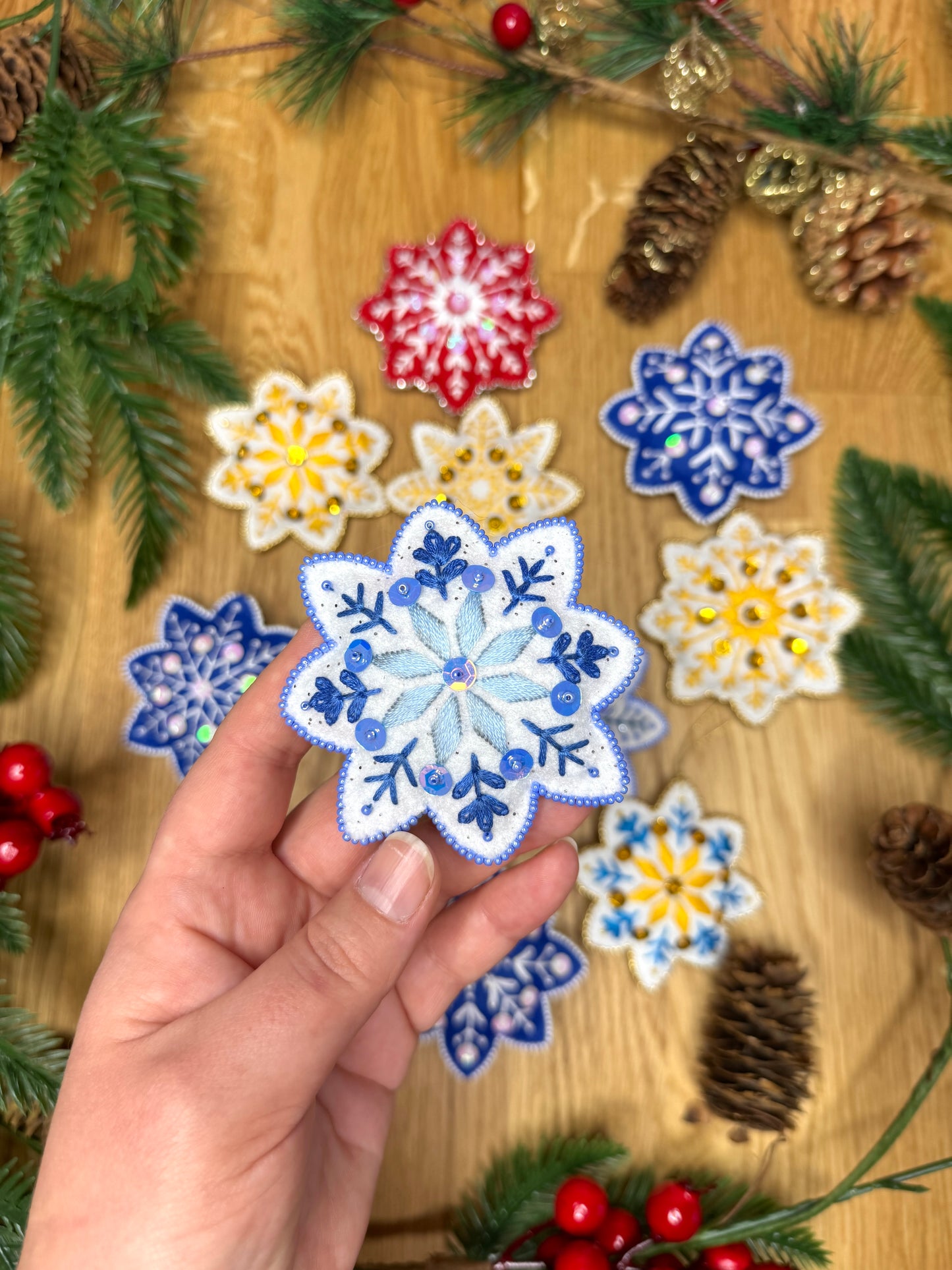 🎄Snowflake Christmas Ornaments ❄️ 6 Designs + 10 Color Versions