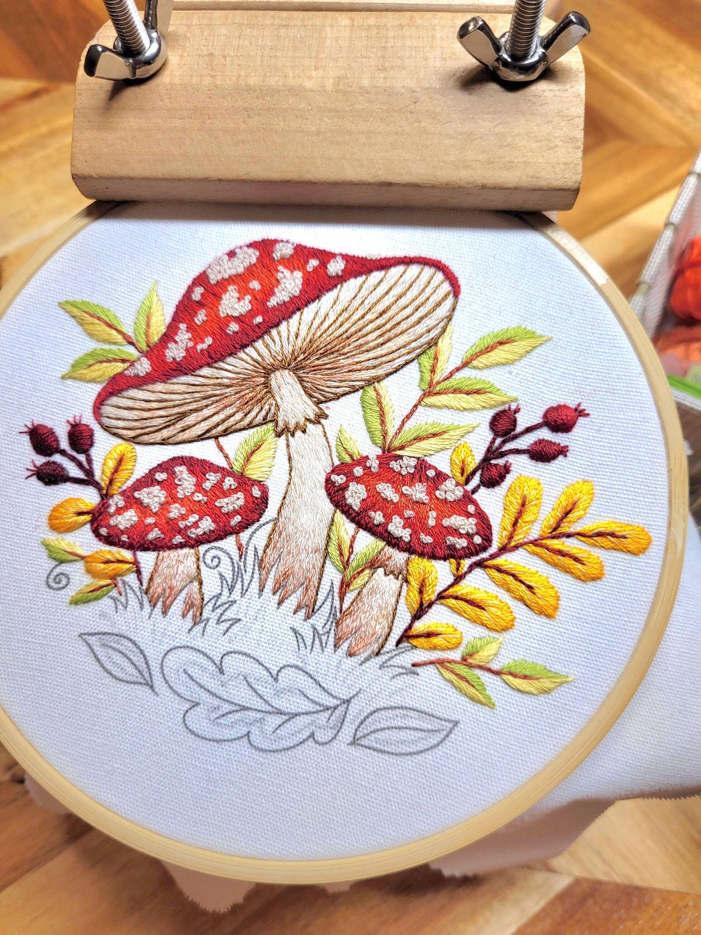 Amanita Mushrooms - Hand Embroidery Pattern | Digital PDF + Video Course | 6,5' hoop
