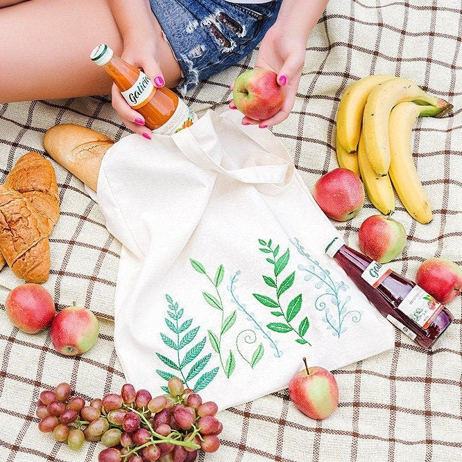 Green Leaves Hand Embroidery Pattern