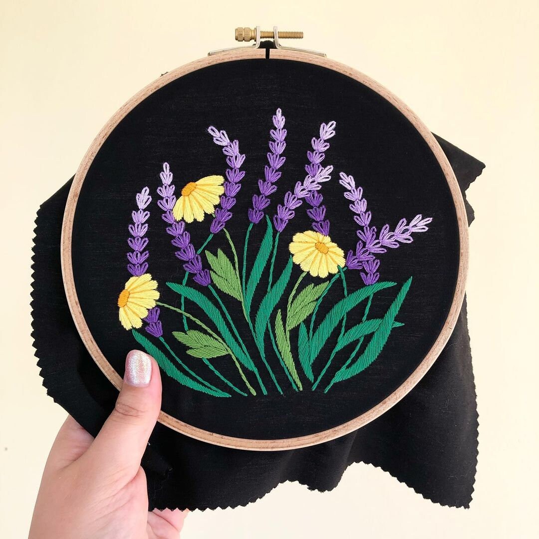 Lavender and Daisy - Hand Embroidery Pattern | Black Version